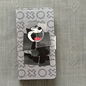 NIB Felix The Cat iPhone11 pro wallet  phone case